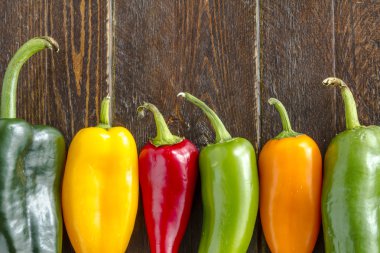 Sıcak tatlı ve acı biber çeşitleri