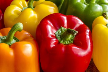 Sıcak tatlı ve acı biber çeşitleri