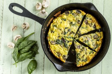 Ispanaklı mantarlı ve yumurta Frittata
