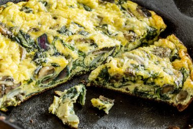 Ispanaklı mantarlı ve yumurta Frittata