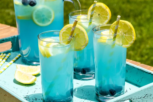 Serinletici Blueberry limonata yaz içecekler — Stok fotoğraf