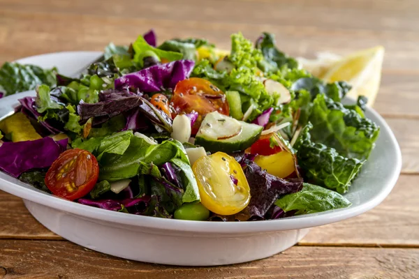 Ensalada vegetariana orgánica súper comida — Foto de Stock