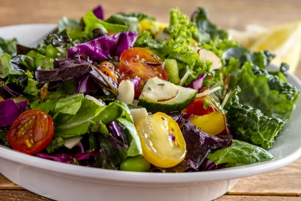 Ensalada vegetariana orgánica súper comida — Foto de Stock