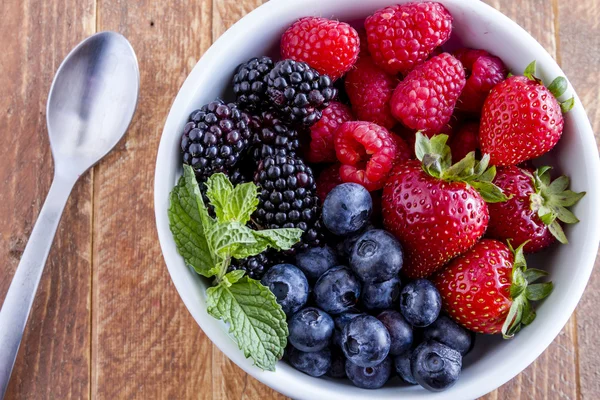 Bowl Filled with Fresh Organic Berries — Stock Photo, Image