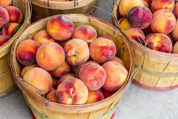 Φρέσκα προϊόντα στο τοπικό Farmstand — Φωτογραφία Αρχείου