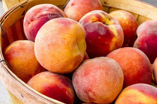 Frische Produkte am lokalen Bauernstand — Stockfoto