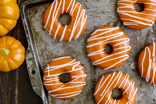 Homemade Baked Pumpkin Donuts with Glaze — Stock Photo, Image