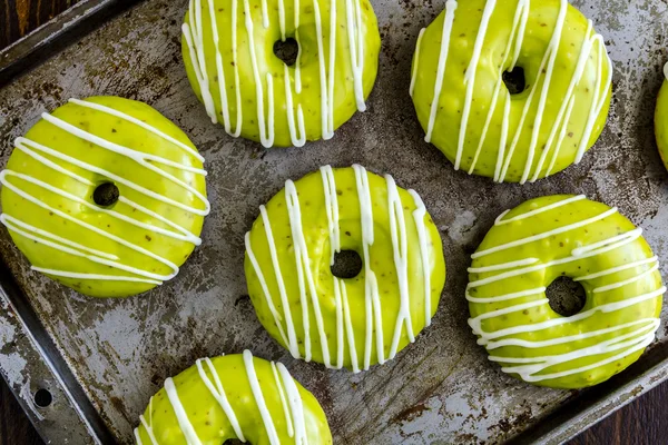 Homemade Baked Caramel Apple Donuts — стокове фото