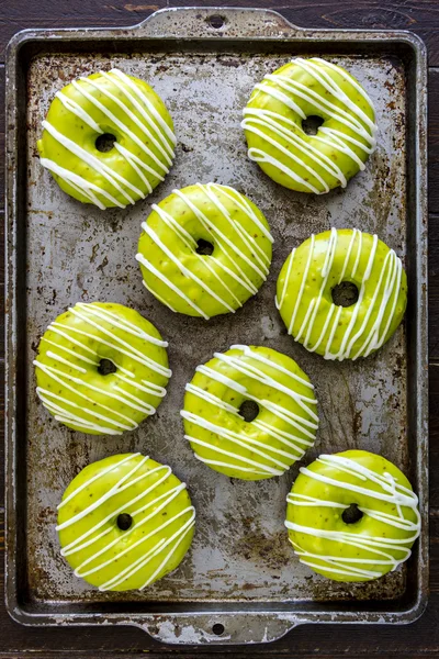 Homemade Baked Caramel Apple Donuts — Zdjęcie stockowe