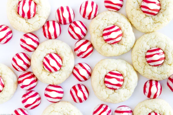 Homemade Candy Cane Kiss Cookies — Stock Photo, Image