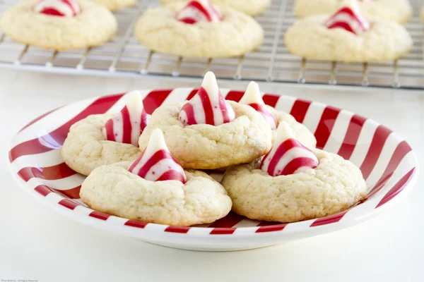 Homemade Candy Cane Kiss Cookies — Stock Photo, Image