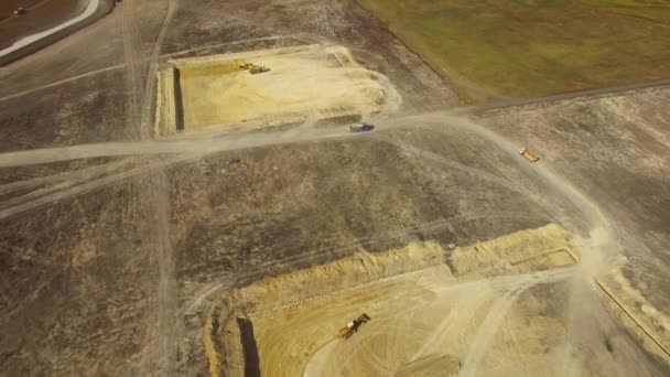 Site de construction avec machines de travail 