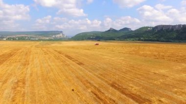 Tarım Makinaları alanında buğday hasat