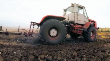 Kırsal traktör alan arazi yetiştirilmesi