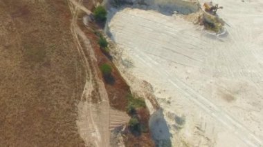 Havadan görünümü. Bahçesaray, Crimea kireçtaşı açık çukura