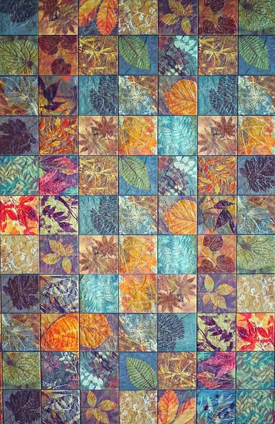 오래 된 벽 세라믹 타일 패턴 공예 태국 공원 공중에서. — 스톡 사진