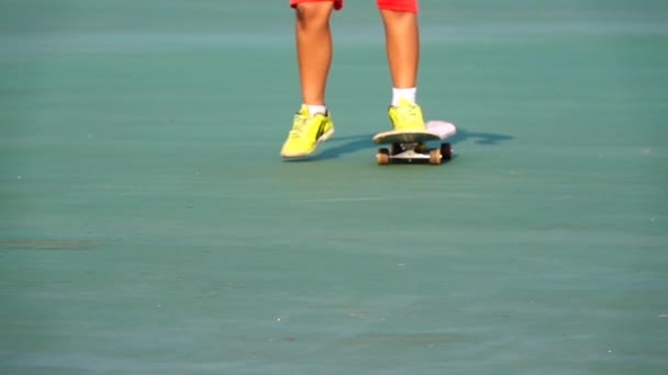 1080P Super Lento Clip Thai Adolescenti Andsurf Skate Ride Longboards — Video Stock