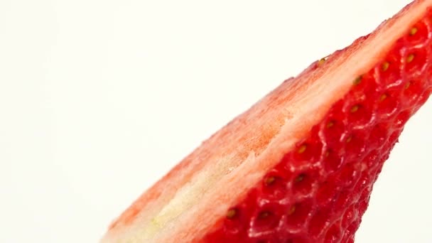 Frambuesa Roja Jugosas Fresas Mitades Fresa Primer Plano Deliciosas Bayas — Vídeos de Stock