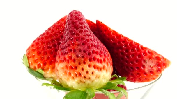 Fragole Succose Lampone Rosso Metà Fragola Primo Piano Deliziose Bacche — Video Stock