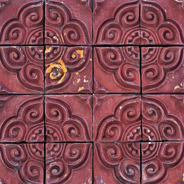 Antigos padrões de azulejos cerâmicos da parede do público tailandês . — Fotografia de Stock