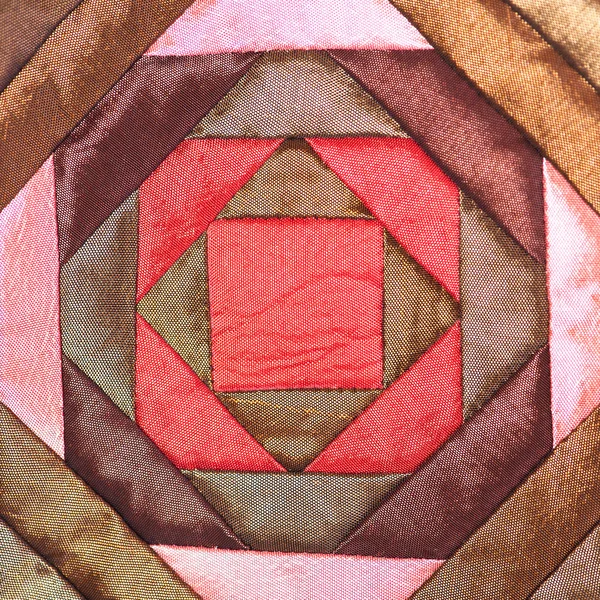 Kleurrijke Thais handwerk Peruaanse stijl deken oppervlak close-up. Meer van dit motief & meer textiel Peruaanse stripe mooie achtergrond tapijt Perzisch nomad detail patroon Arabische modieuze textiel. — Stockfoto