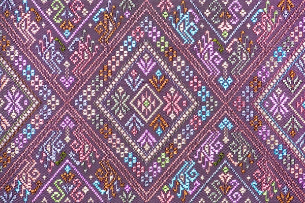 Colorful thai silk handcraft peruvian style rug surface close up More this motif & more textiles peruvian stripe beautiful background tapestry persian nomad detail pattern farabic fashionable textile. — Stock Photo, Image