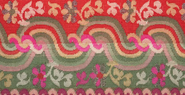 Eski kumaş Tekstil Perulu güzel arka plan Goblen Farsça ayrıntı desen farabic moda eski kadar 60 yaşında renkli Tay ipek el sanatları Perulu stil halı yüzeye yakın daha — Stok fotoğraf