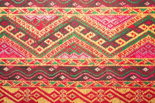 Colorful thai silk handcraft peruvian style rug surface close up More this motif & more textiles peruvian stripe beautiful background tapestry persian nomad detail pattern farabic fashionable textile. — Stock Photo, Image