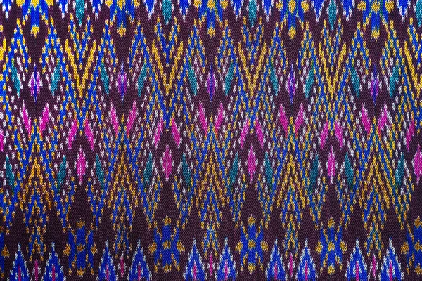 Barevné thajské hedvábí řemeslníci peruánské styl koberec povrchu zavřít více Tento motiv & další textilie peruánské rozkládají krásné pozadí Tapisérie perské nomad detail vzoru farabic módní textilní. — Stock fotografie