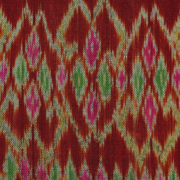 Renkli Tay ipek el sanatları Perulu stil halı yüzeye yakın daha bu motifi ve daha fazla Tekstil Perulu şerit güzel arka plan Goblen Farsça göçebe ayrıntı desen farabic moda Tekstil. — Stok fotoğraf