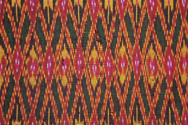 Colorful thai silk handcraft peruvian style rug surface close up More this motif & more textiles peruvian stripe beautiful background tapestry persian nomad detail pattern farabic fashionable textile.+ — Stock Photo, Image