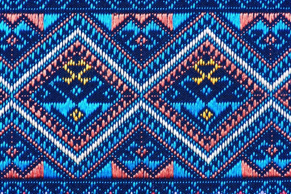 Colorful thai silk handcraft peruvian style rug surface close up More this motif & more textiles peruvian stripe beautiful background tapestry persian nomad detail pattern farabic fashionable textile. — Stock Photo, Image