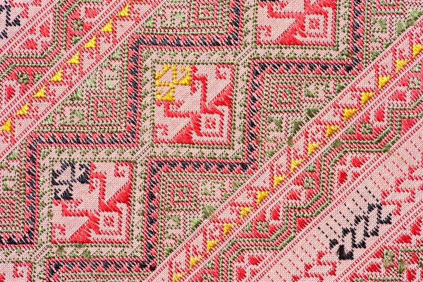 Kleurrijke Thaise zijde handwerk Peruaanse stijl deken oppervlakte dicht omhoog meer dit motief & meer textiel Peruaanse stripe mooie achtergrond tapijt Perzisch nomad detail patroon farabic modieuze textiel. — Stockfoto