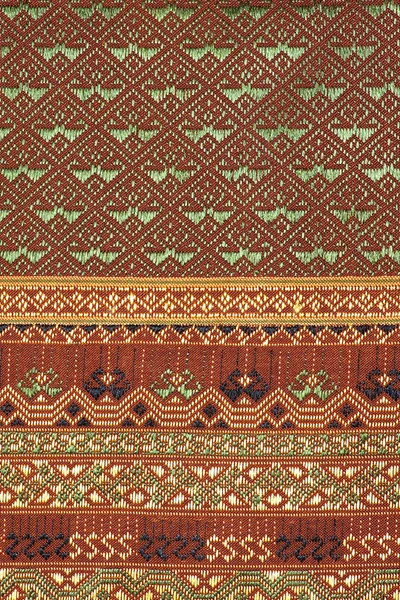 Colorido tailandés seda artesanía estilo peruano alfombra superficie de cerca Más este motivo y más textiles raya peruana hermoso fondo tapiz persa nómada detalle patrón farabic moda textil . — Foto de Stock