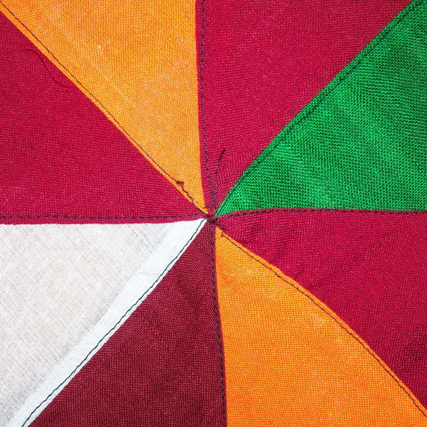 Bunte thailändische Handarbeit Teppichoberfläche peruanischen Stil Nahaufnahme mehr von diesem Motiv mehr Textilien peruanischen Streifen schönen Hintergrund Detail Muster arabische modische Textilien. — Stockfoto