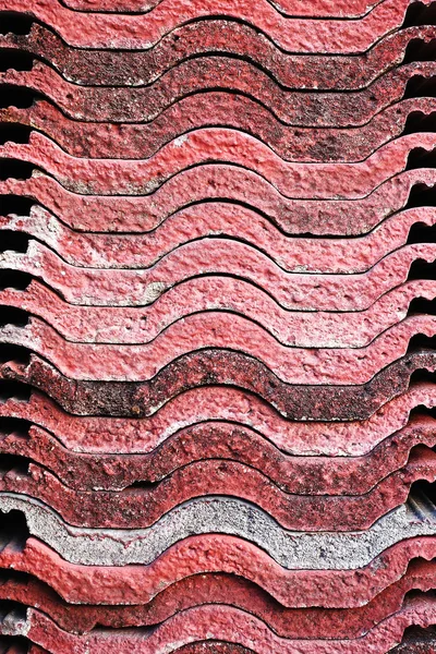Old Towards the home roof tile pattern close-up background textures — Stock Photo, Image