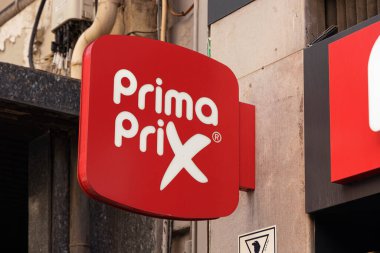 VALENCIA, İSPAN 16 Eylül 2021. Primaprix yeni bir İspanyol süpermarket zinciri.