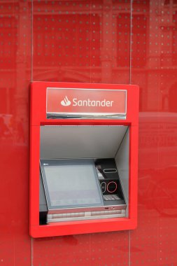 VALENCIA, İspanya - 21 Eylül 2021: Banco Santander, Santander merkezli bir İspanyol bankasıdır. Dünyanın en önemli finans kuruluşlarından biridir.