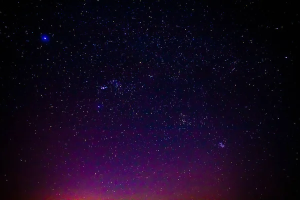 Paisaje Nocturno Con Colorido Amarillo Claro Vía Láctea Llena Estrellas — Foto de Stock