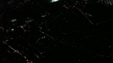 Gece Cityscape ışığında havadan görünümü