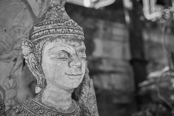 Phayao Tailandia Noviembre 2020 Estatua Dios Piedra Marco Izquierdo Templo —  Fotos de Stock
