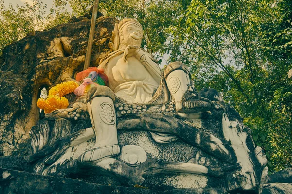 Phayao Tailândia Novembro 2020 Estátua Mármore Baixo Ângulo Sun Wukong — Fotografia de Stock