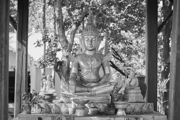 Phayao Tailândia Dezembro 2020 Estátua Deus Preto Branco Pavilhão Fundo — Fotografia de Stock