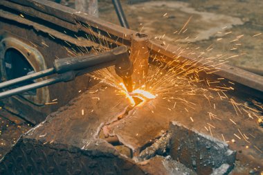 Oksijen Asetilen Kaporta İçin El Feneri ya da Vintage Tondaki Otomatik Parça Çıkarma 'dan Parıltı