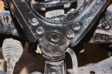 Yukarı Kol Topu Emici ve Şok Emici ve Araba Chassis ve İç Bağlantı Çubuğu Ucunu Büyüt