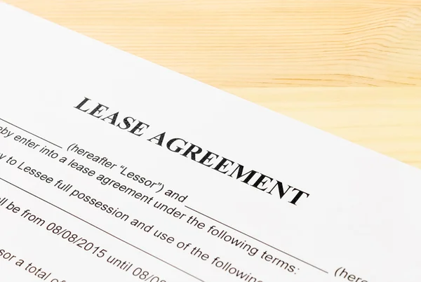 Acuerdo de arrendamiento Documento de contrato Vista de ángulo izquierdo — Foto de Stock