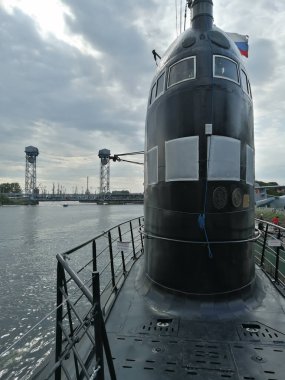 Resimde, Kaliningrad kentindeki Donanma Müzesi 'nin bir parçası olan denizaltı müzesinin kabini yer alıyor.