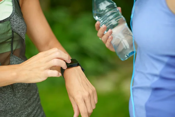 Two mature women keeping fit by  together — Stock Photo, Image