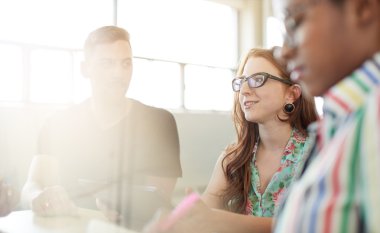 üniversite ekibi birlikte çalışıyor