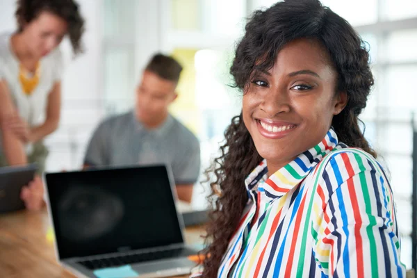 Image of a succesful casual business woman — Stock Photo, Image